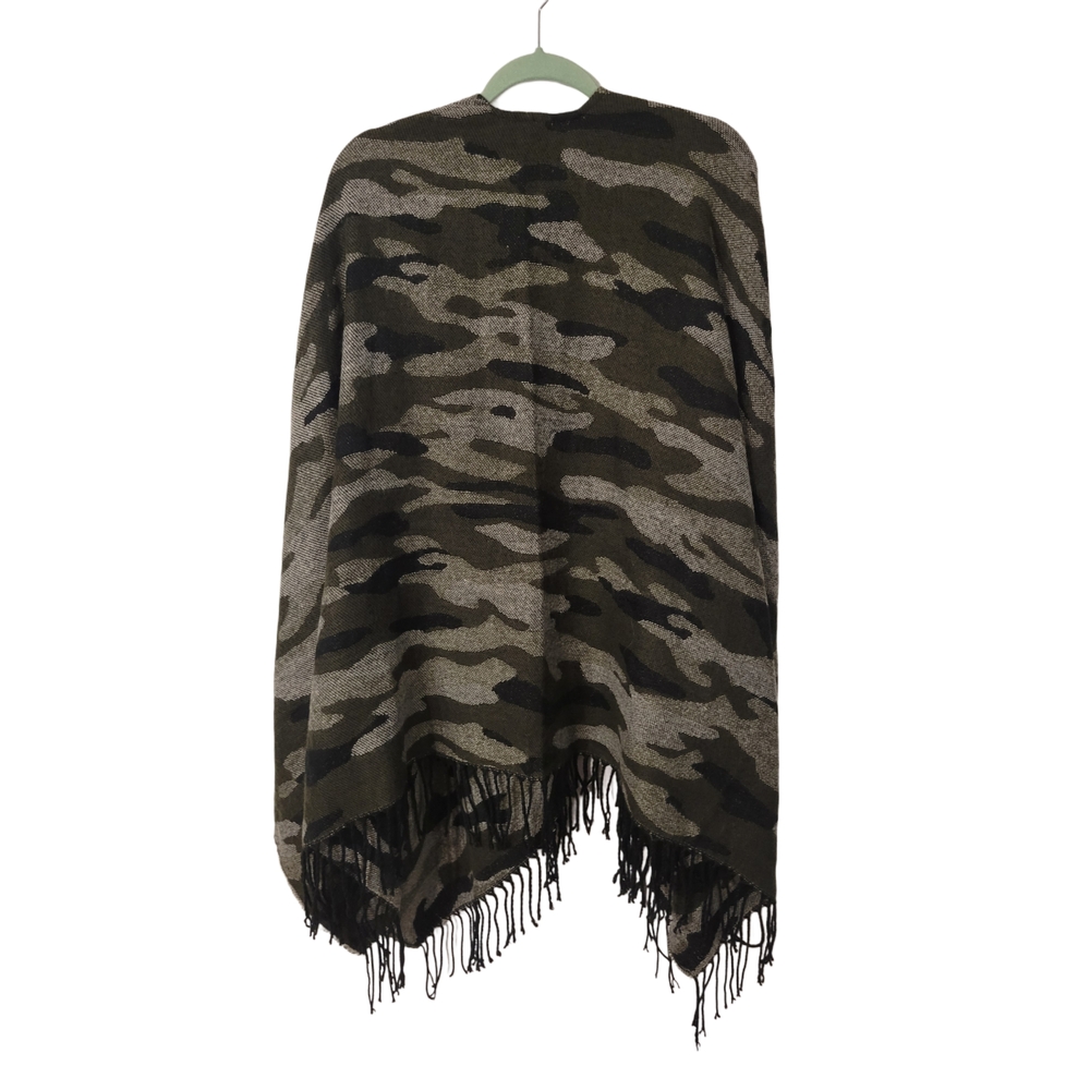 Camo Fringe Poncho - Picture 3 of 4